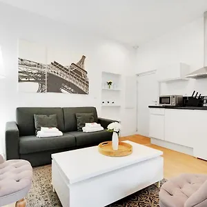 Charming And Calm - 4p -beaubourg Quarter Apartment