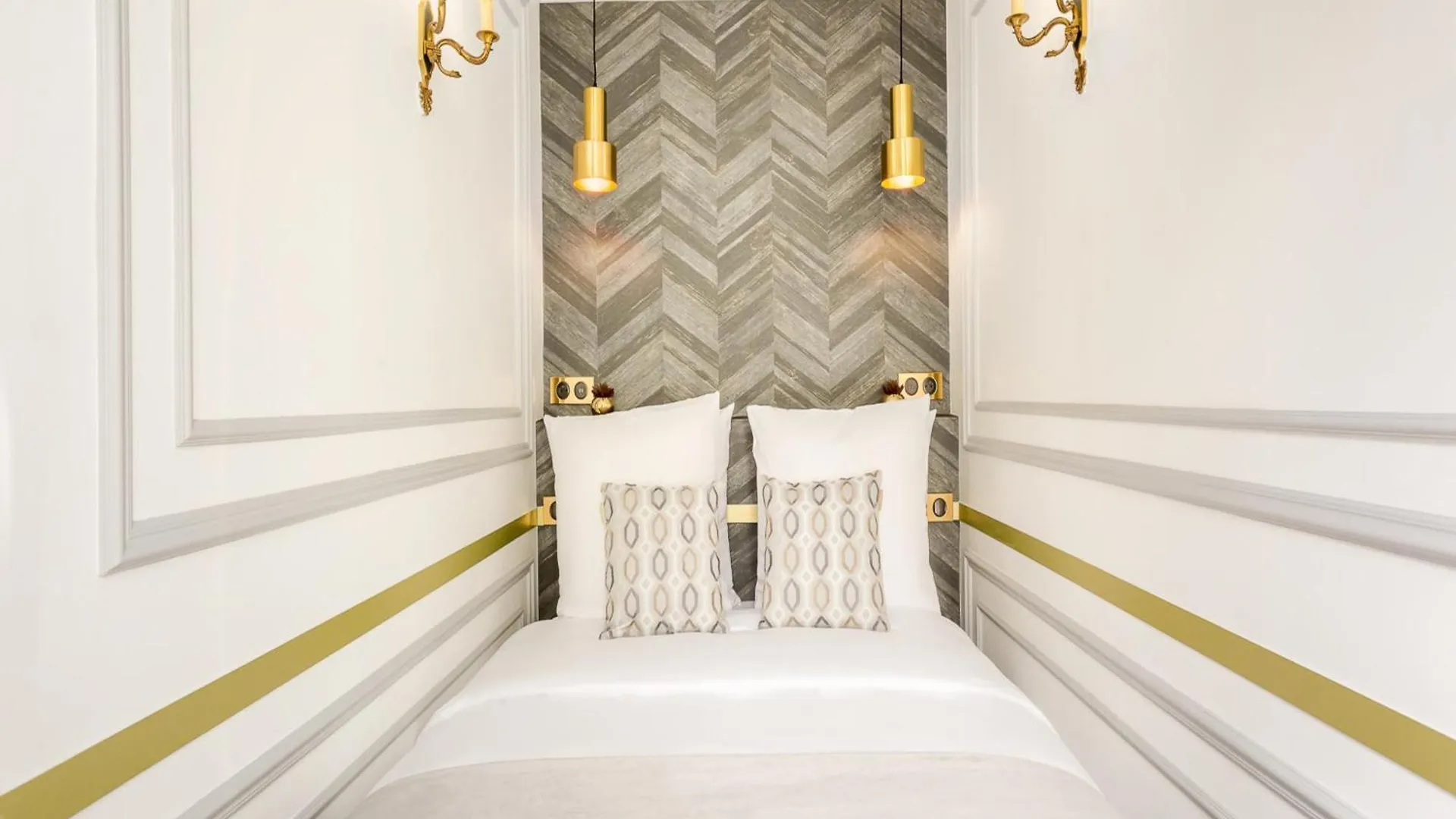 Merveil - Luxury Suite - Louvre -Sebastopol I Paris France